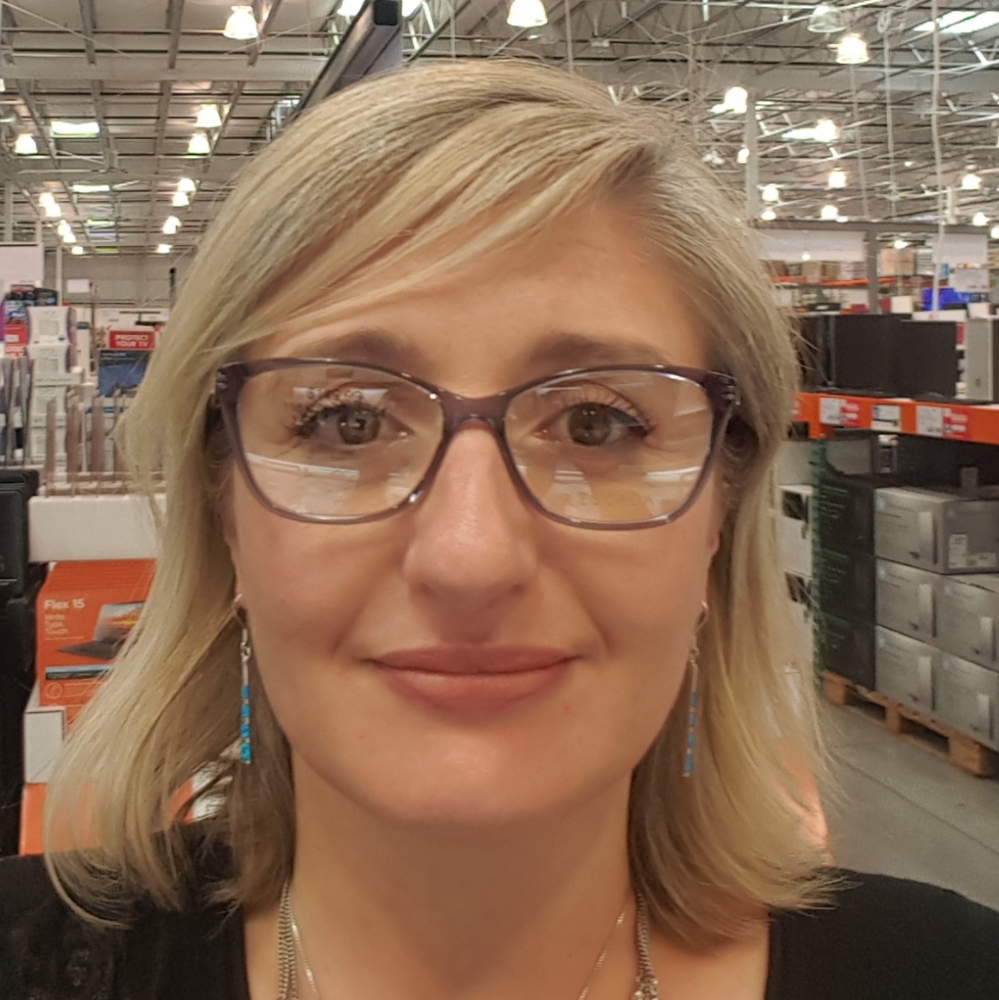 Meet your Posher, Nicole